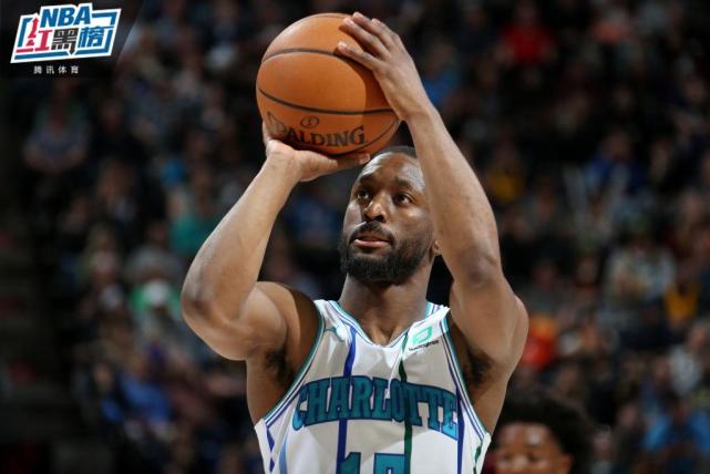 他更是连续 他更是连续