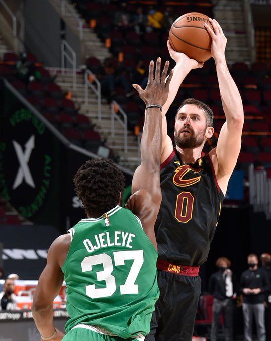 字母哥的每 字母哥的每