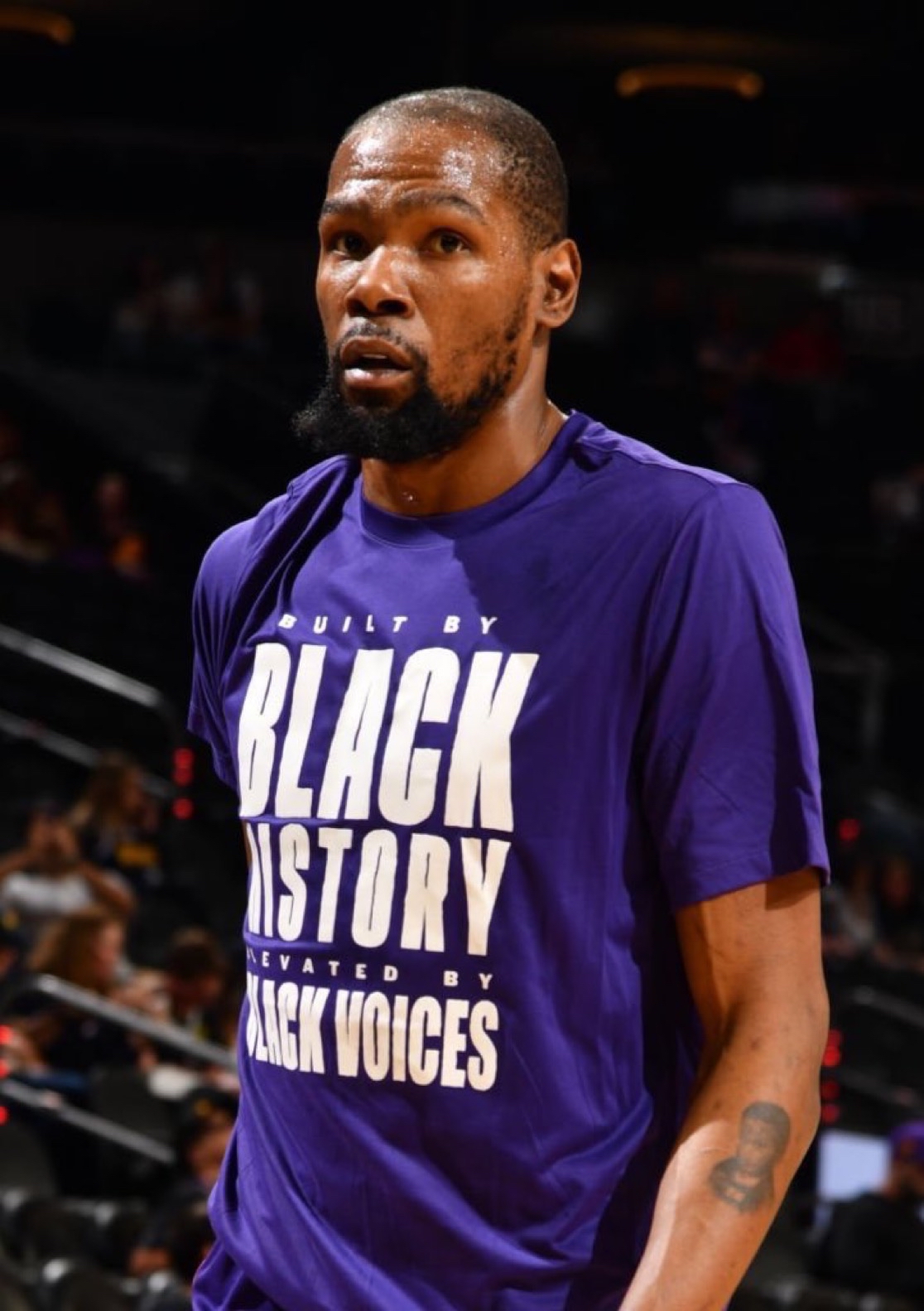 队正在东部 队正在东部