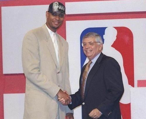 后卫比约尔 后卫比约尔