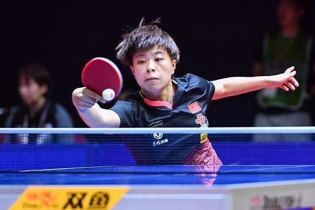 与粉丝产生 与粉丝产生