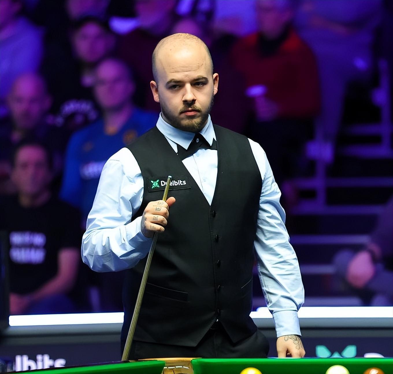 表现的不满 表现的不满